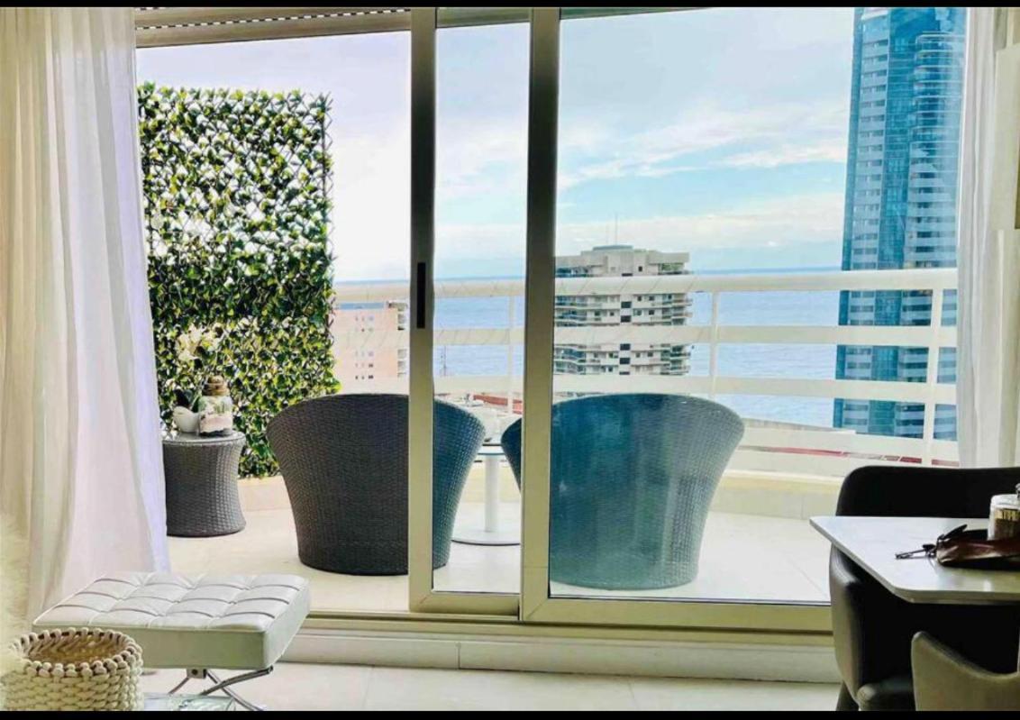 Appartamento Reve Au 7E Ciel Piscine Baie De Monaco Beausoleil Esterno foto